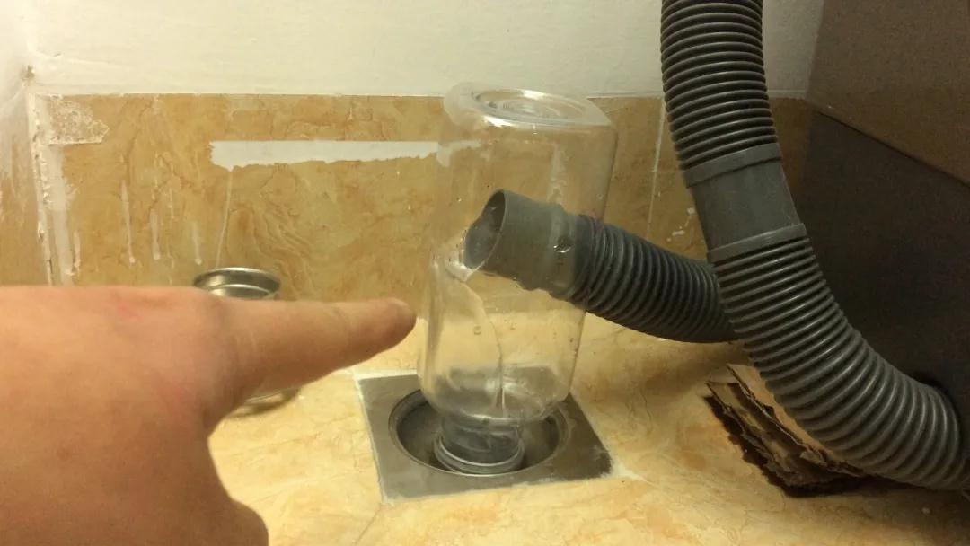 洗衣机排水管插个塑料瓶，解决洗衣机排水难题插图6